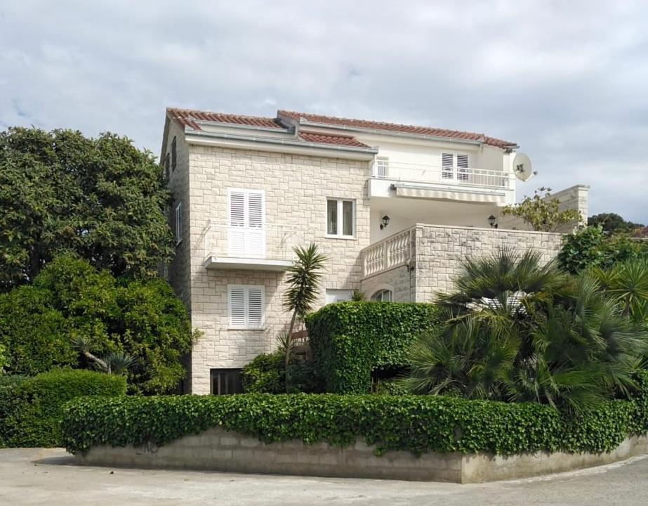 Apartman Mladenka Supetar Εξωτερικό φωτογραφία