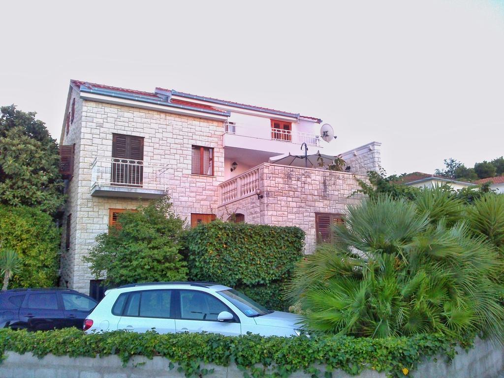 Apartman Mladenka Supetar Εξωτερικό φωτογραφία