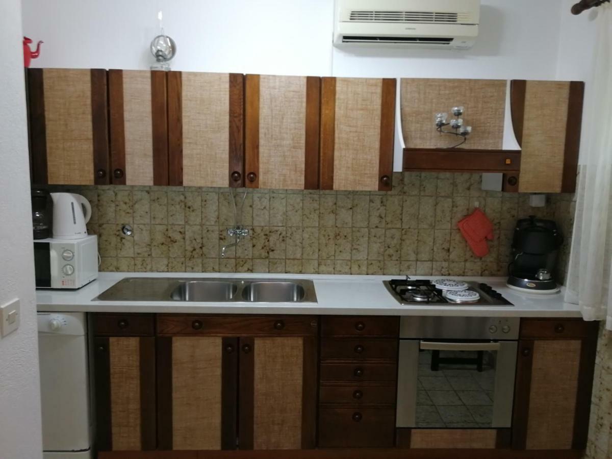 Apartman Mladenka Supetar Εξωτερικό φωτογραφία